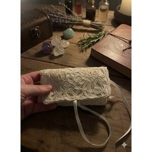 Vintage 1970s/80s Cream Lace Pouch Purse - Romantic Ribbon Closure